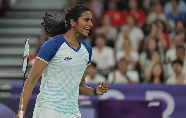 马来西亚羽毛球队绝地反击日本羽毛球队，辛杜惊艳世界