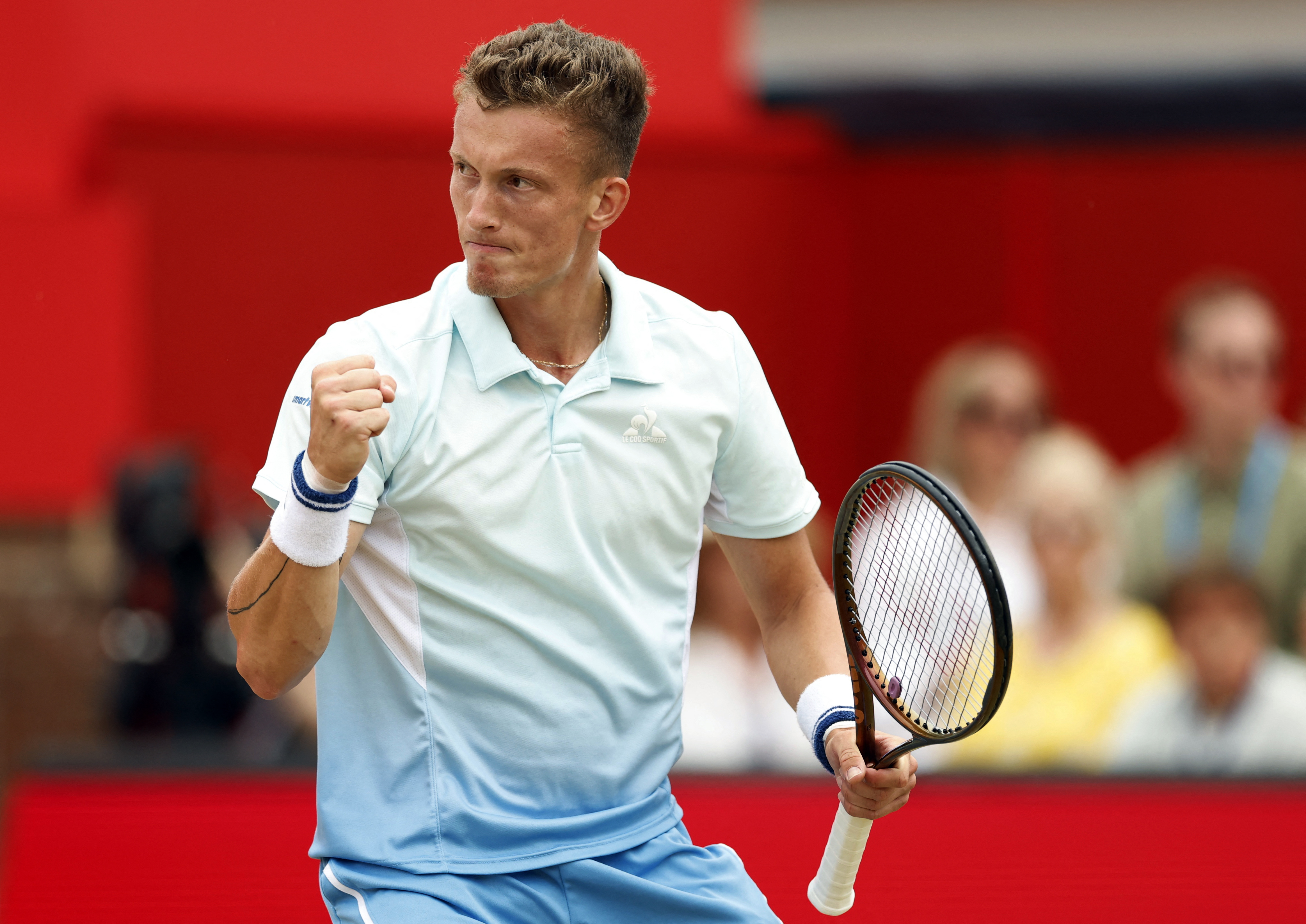 德国网球队轻取意大利网球队，阿尔卡拉斯关键制胜