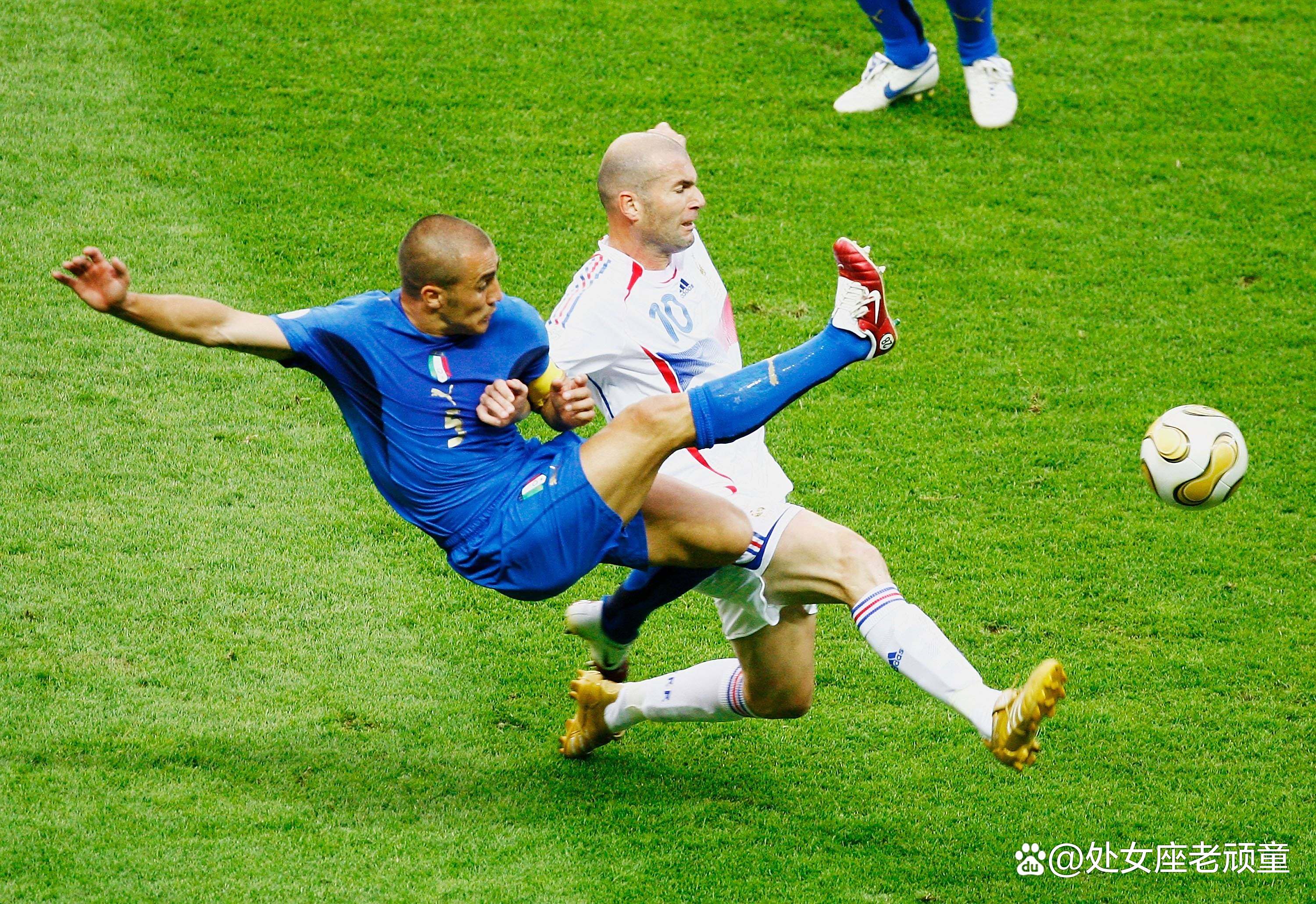 世界杯传奇谢幕，球迷泪洒赛场的简单介绍