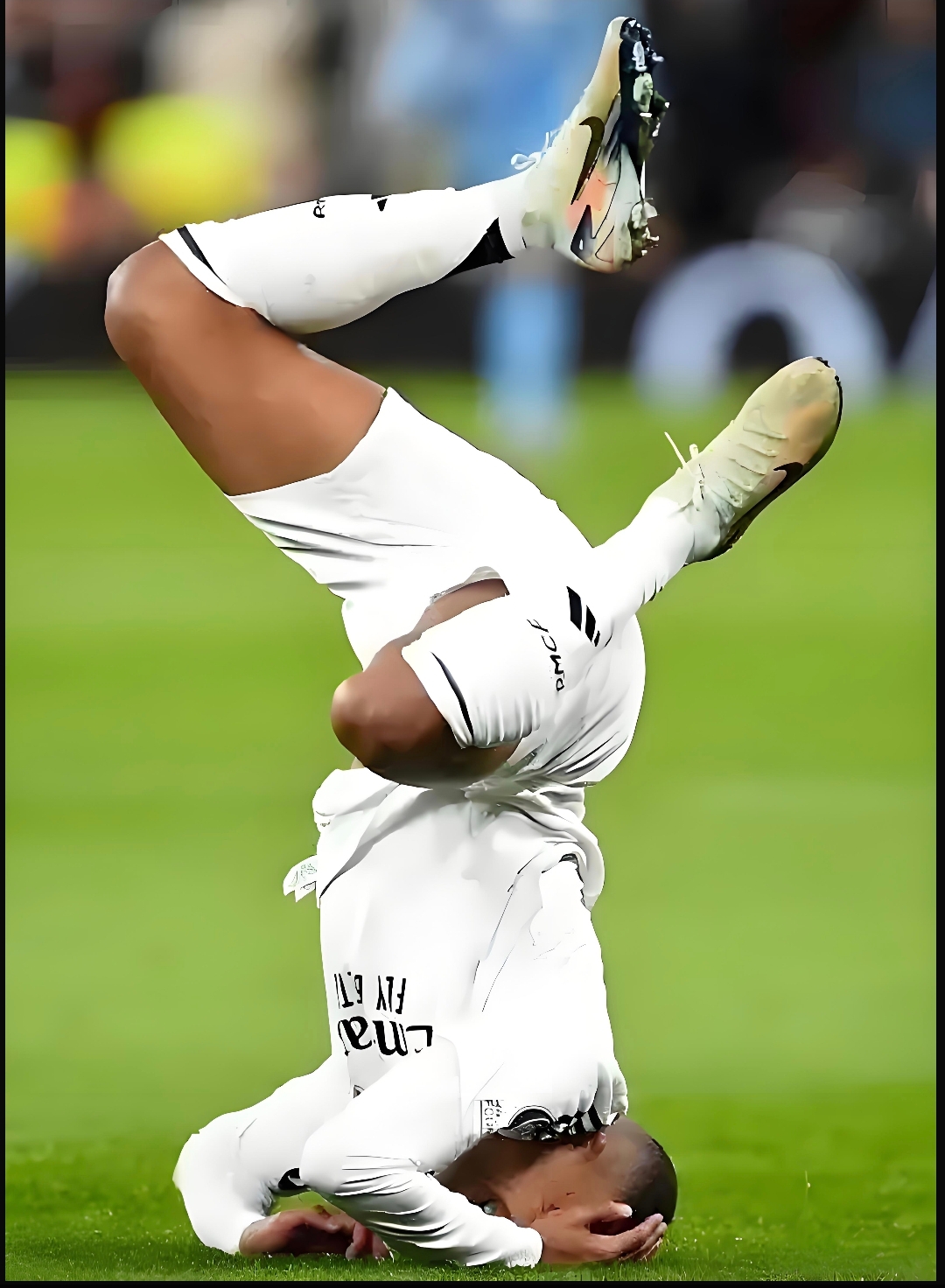 国际米兰轻取韩国,库尔图瓦高光表现的简单介绍 国际米兰轻取韩国,库尔图瓦高光表现的简单介绍