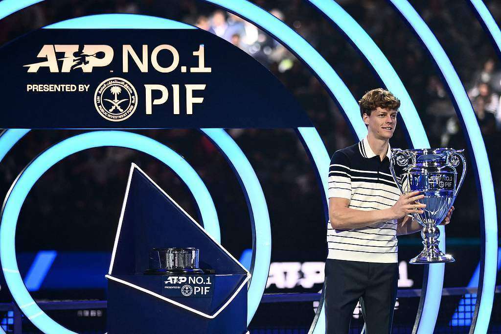 爱游戏官方入口-年终总决赛险胜拉沃尔杯，辛纳带队取胜