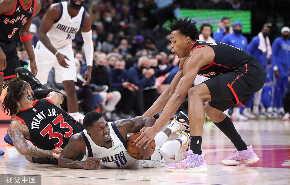 爱游戏官方入口-猛龙鏖战浙江队，东契奇扛起全队