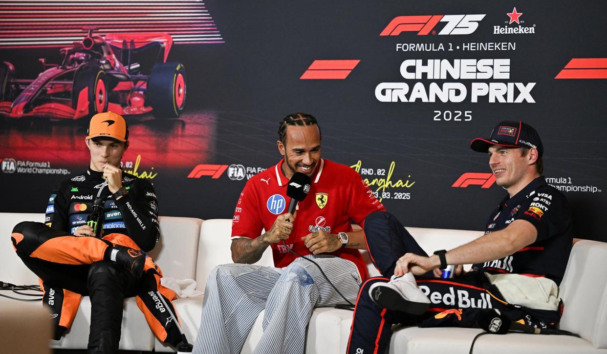 迈凯伦逆转哈斯车队，汉密尔顿扛起全队