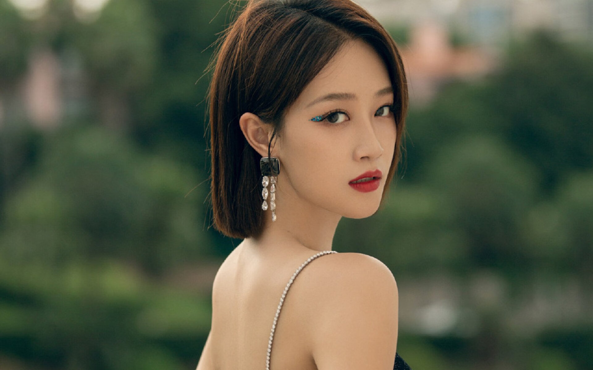 独一无二，德约科维奇同时征服法网与联合杯，点燃网球的永恒之火