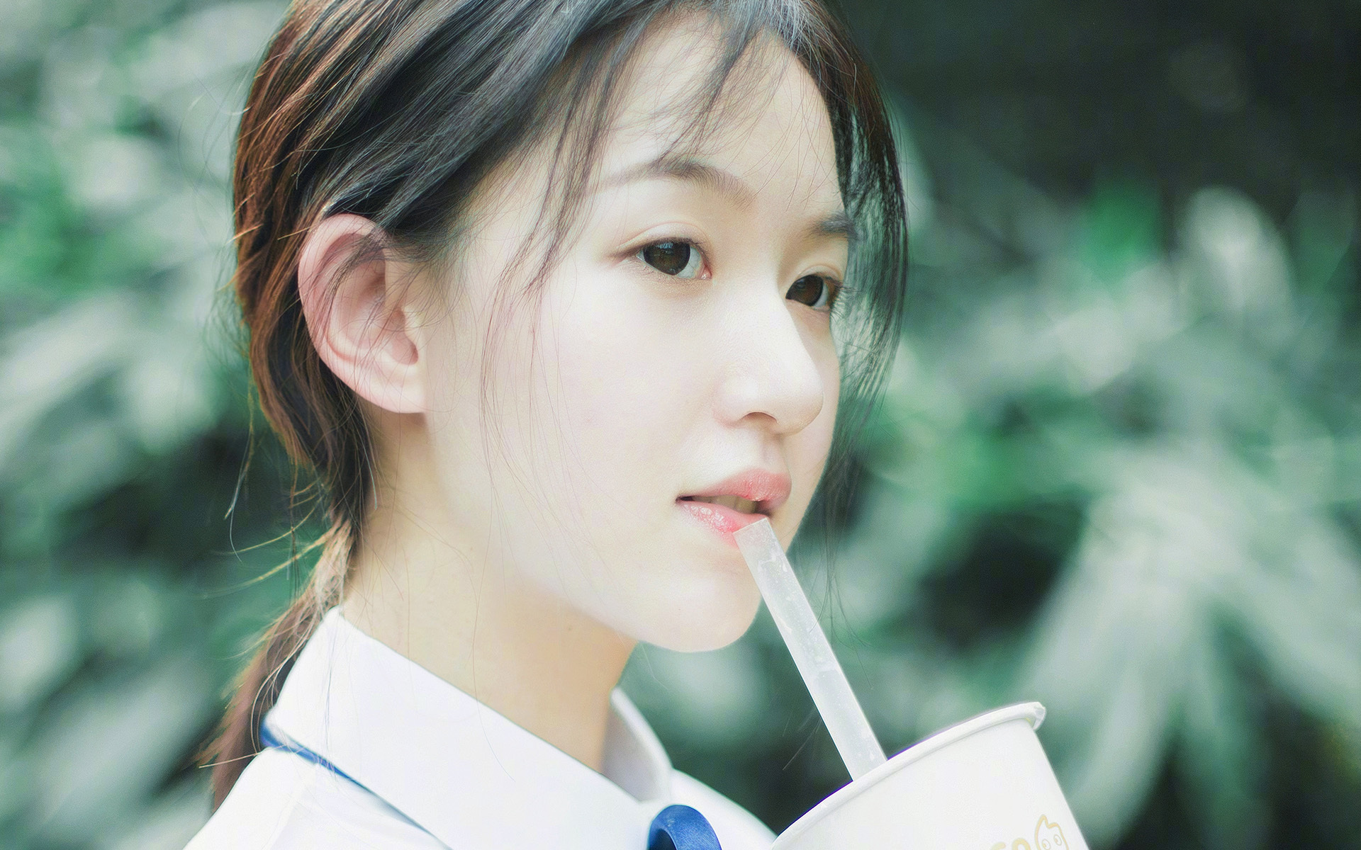 北欧寒夜与加泰罗尼亚的火焰,佩德里如何让安菲尔德的歌声为他而鸣