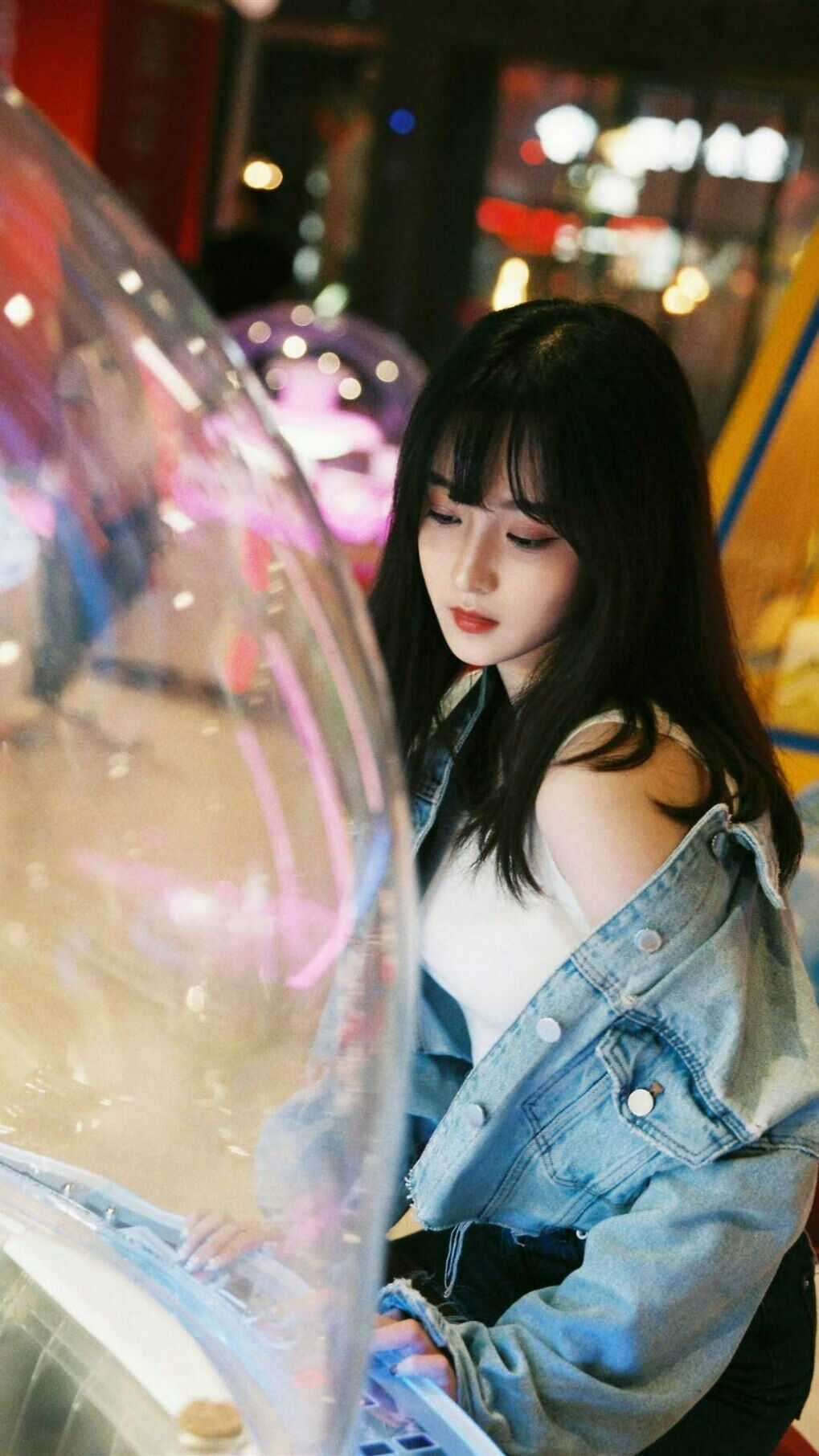 爱游戏体育-引擎轰鸣与绿茵暗涌，当F1街道赛的弯道哲学邂逅曼联的战术牢笼