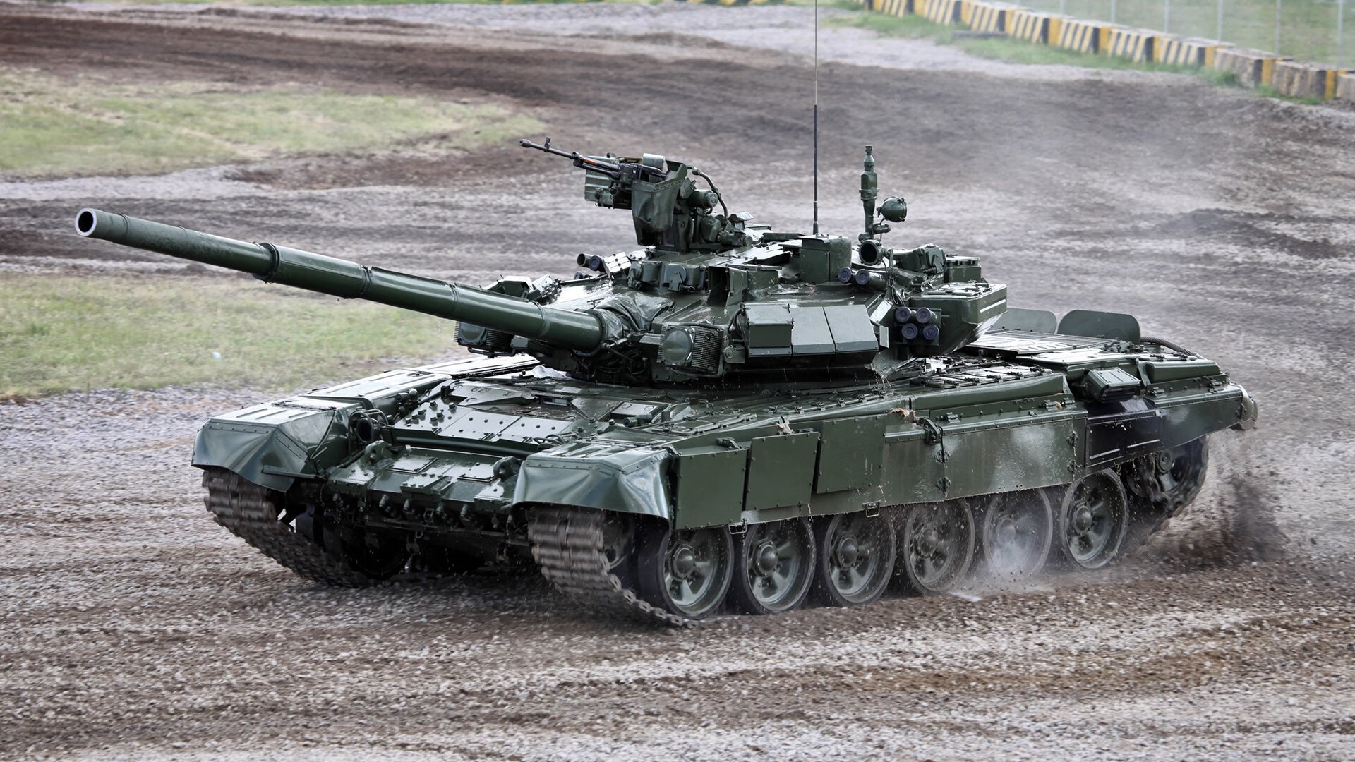 爱游戏官方-霍勒迪化身休城激光炮，火箭末节惊魂逆转湖人