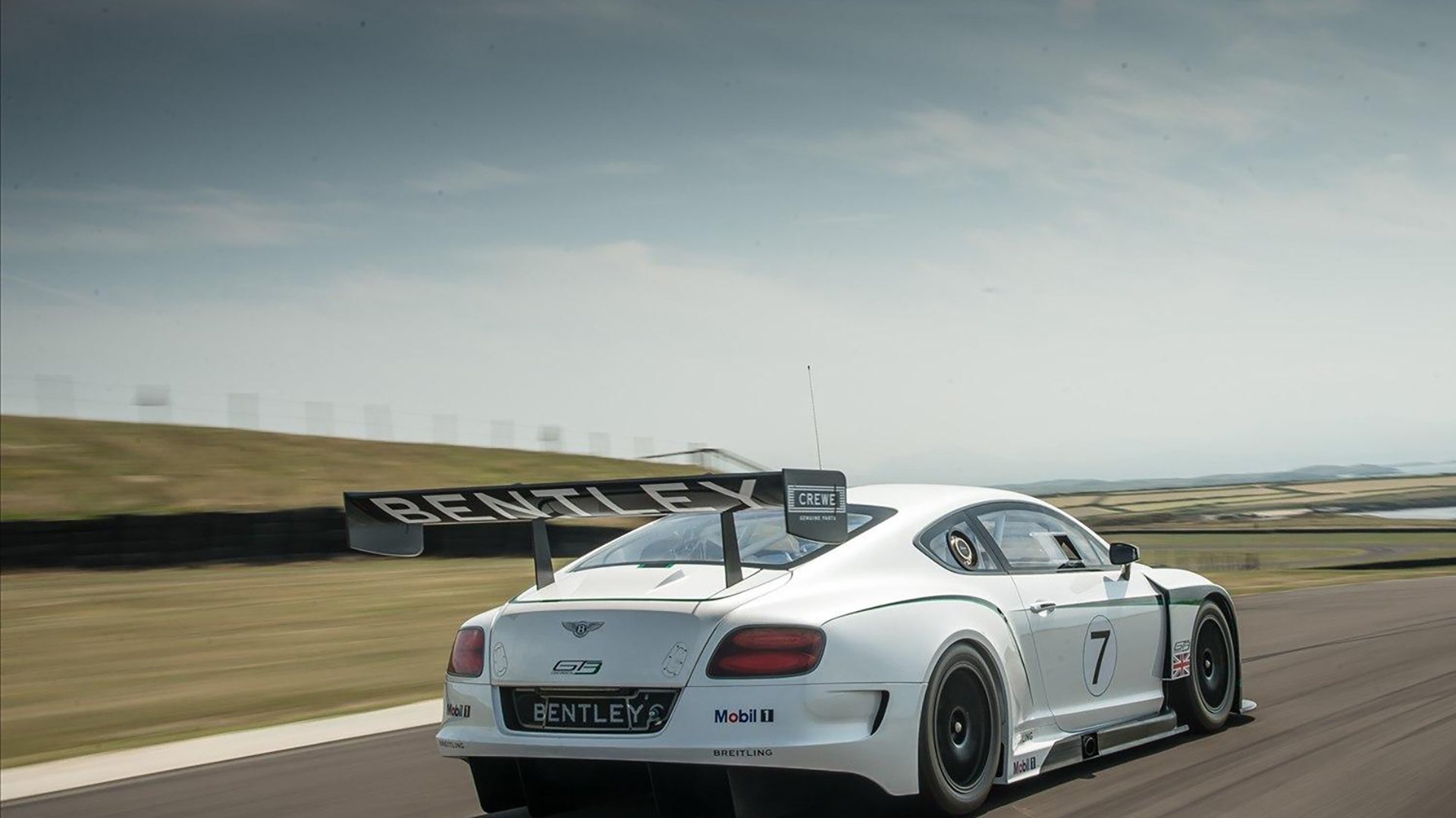 火力风暴席卷斯台普斯,尼克斯的抢七之夜与湖人的困兽犹斗