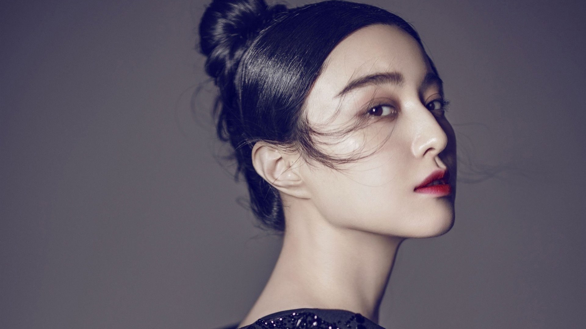 爱游戏在线-战术密码被解锁！坎特化身中场引擎，喀麦隆击溃几内亚挺进下一轮