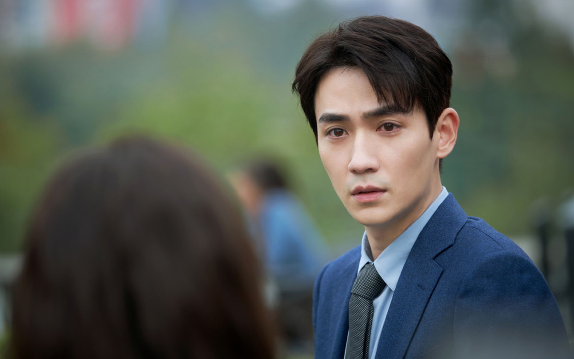 爱游戏在线-钢铁对灰熊，玫瑰绽放时，德罗赞在血与泥的季后赛中接管比赛