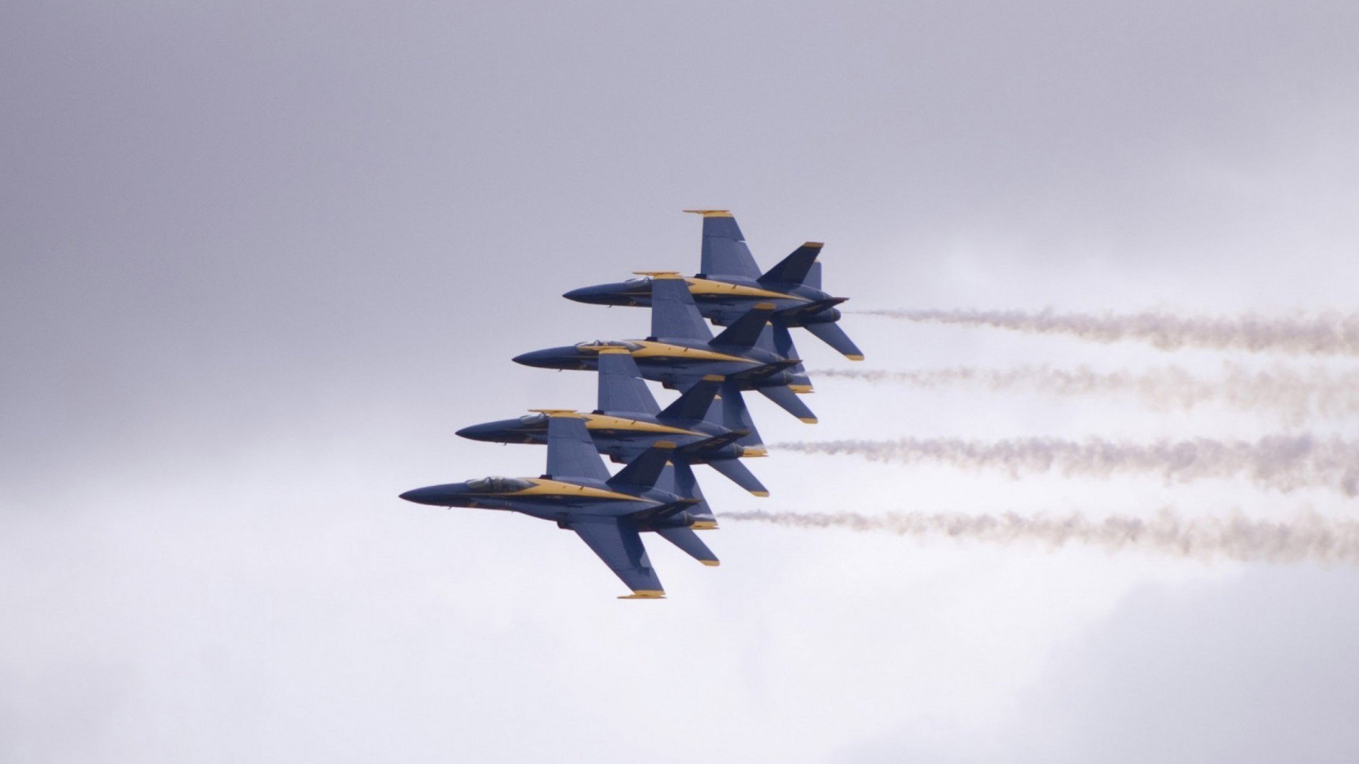 钢铁骑士的轰鸣,穿越风暴的孤狼,当莫兰特与骑士,在快船主场写下狂想曲